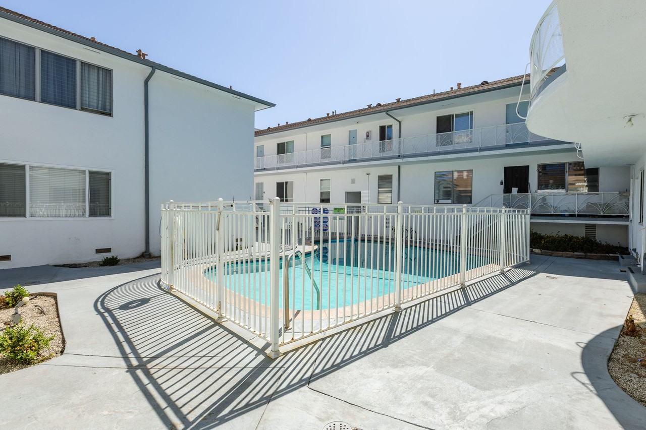 Newly Renovated Apartments - Photo 7 of 10