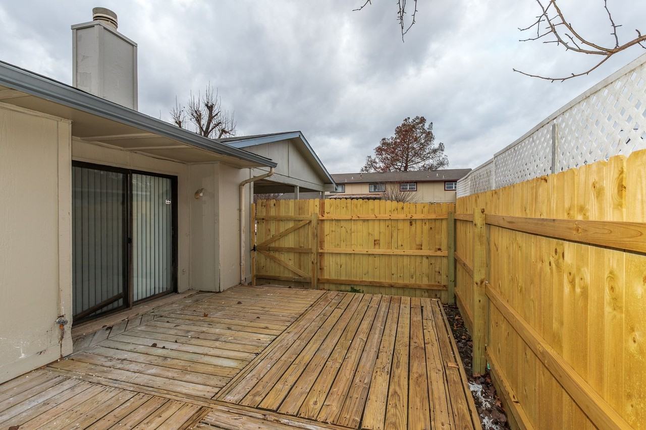 1533 S 112th East Ave - Photo 5 of 33