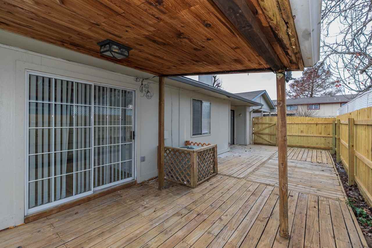 1533 S 112th East Ave - Photo 6 of 33