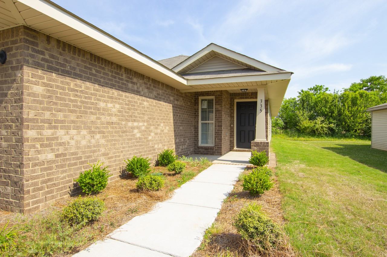 335 Mertle Dr Ne - Photo 2 of 30