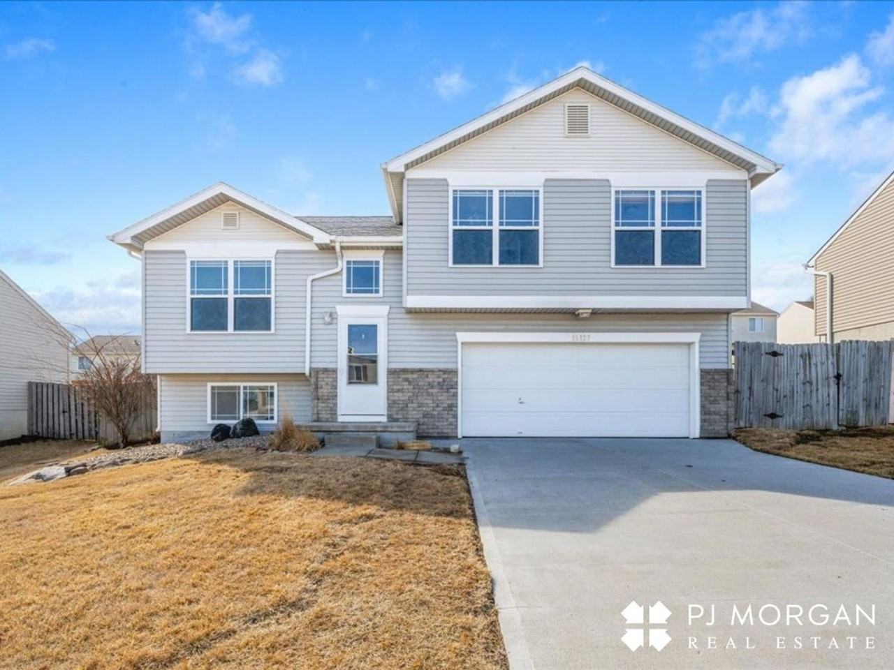 16127 Cottonwood Ave - Photo 2 of 26