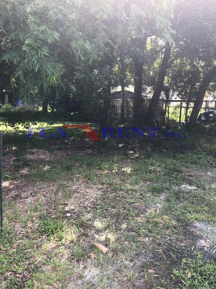 18510 14th Ave - Photo 3 of 11