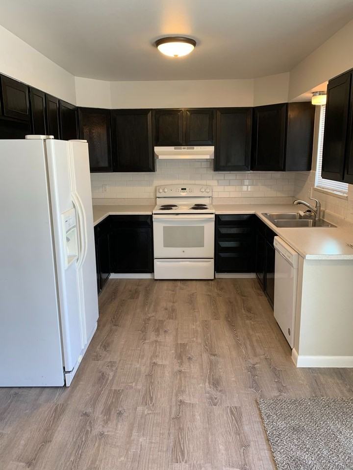 1609 Edora Rd - Photo 3 of 13