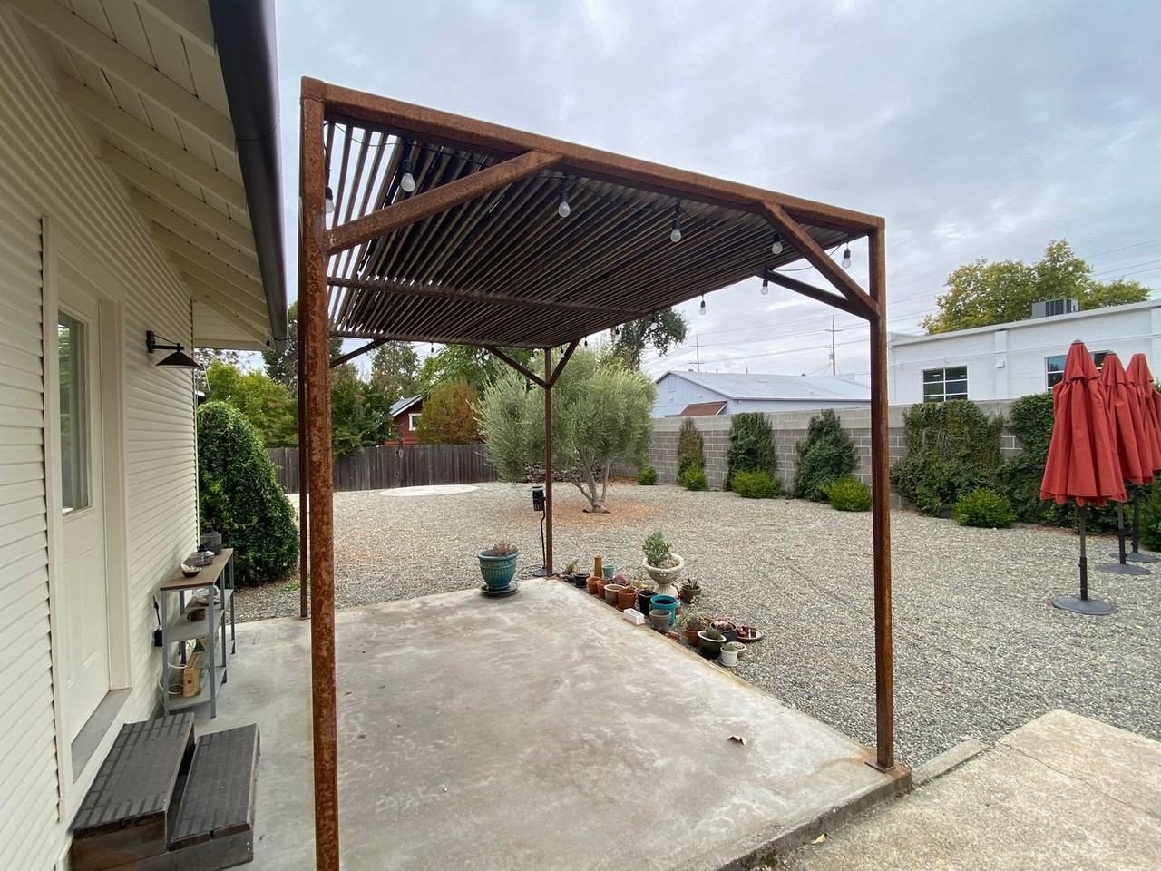 3706 Magnolia St - Photo 2 of 25