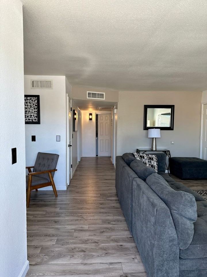 3363 Oro Grande Blvd - Photo 3 of 17