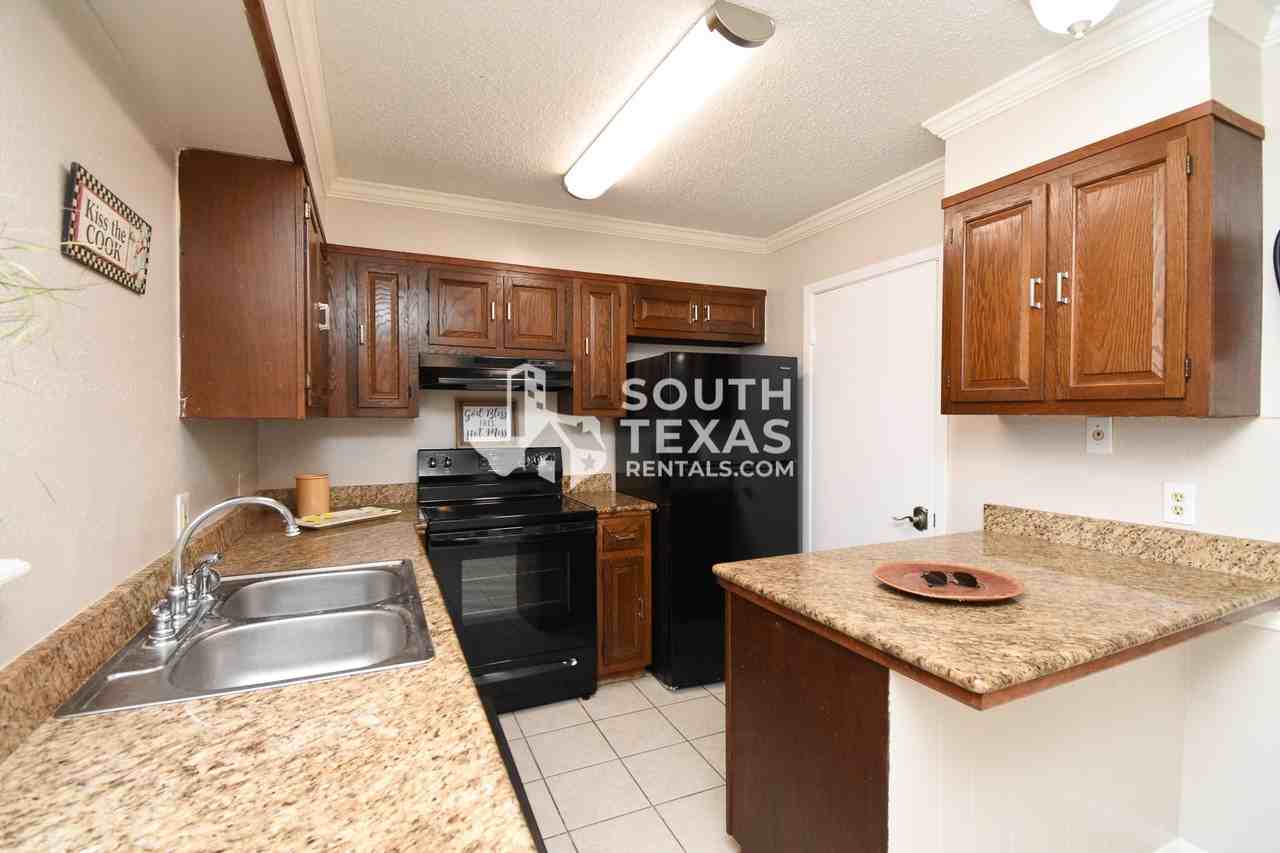 102 Palmwood Eightplex - Photo 4 of 10