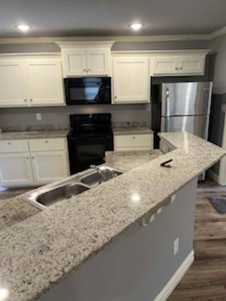 9105 Chanel Pl - Photo 2 of 12