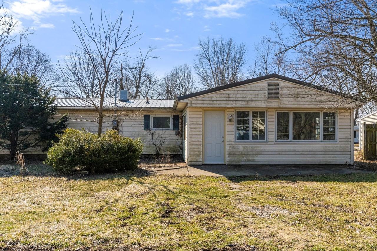 2508 Cle Elum Dr - Photo 3 of 35