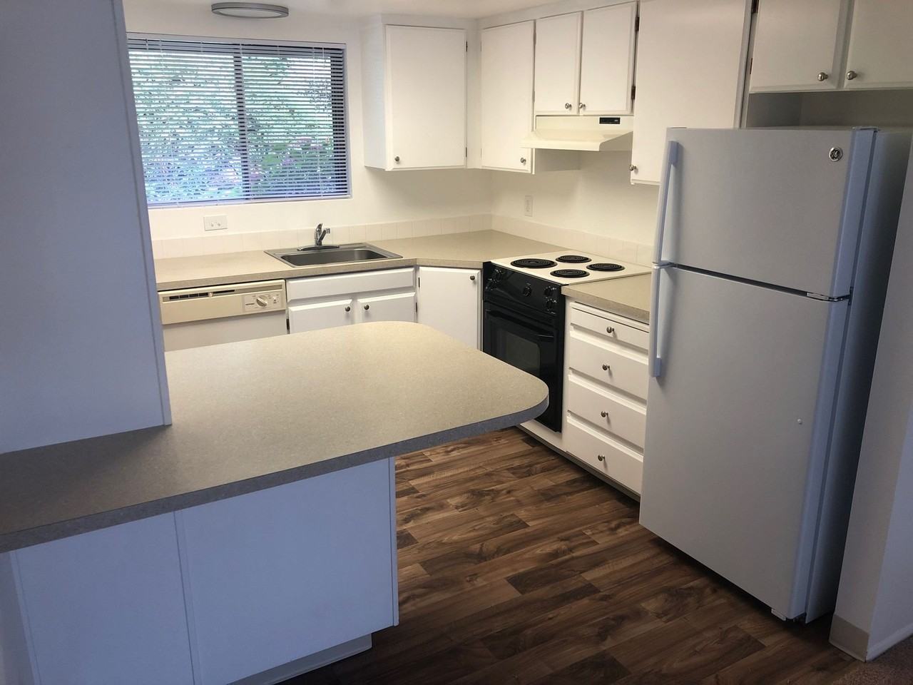 Kingcity Apartments - Photo 2 of 50