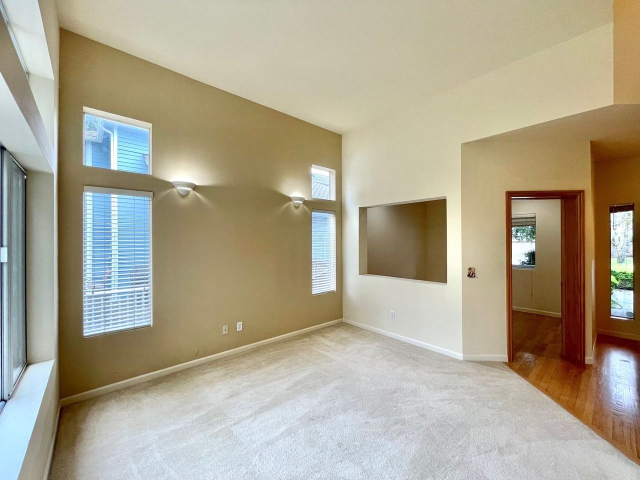 4263 257th Pl Se - Photo 7 of 32