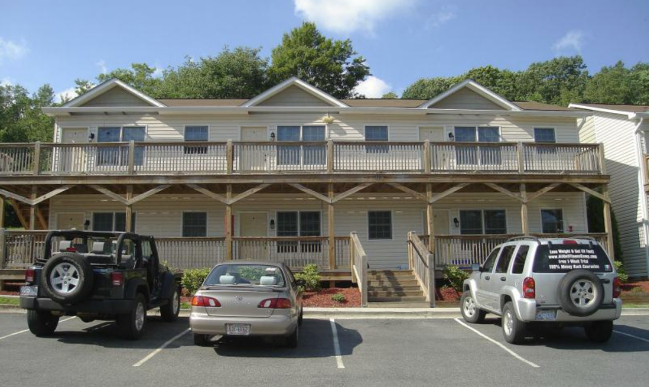 100 Best Place Court - Photo 2 of 3