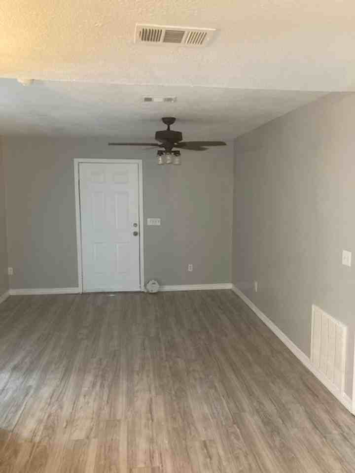 7055 Bell Cir - Photo 6 of 18