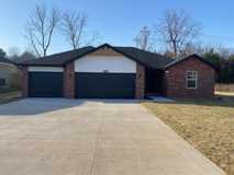 420 E Logan St - Photo 1 of 1