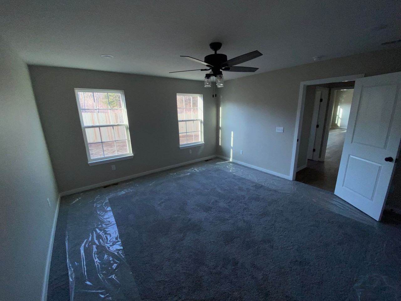 420 E Logan St - Photo 2 of 14