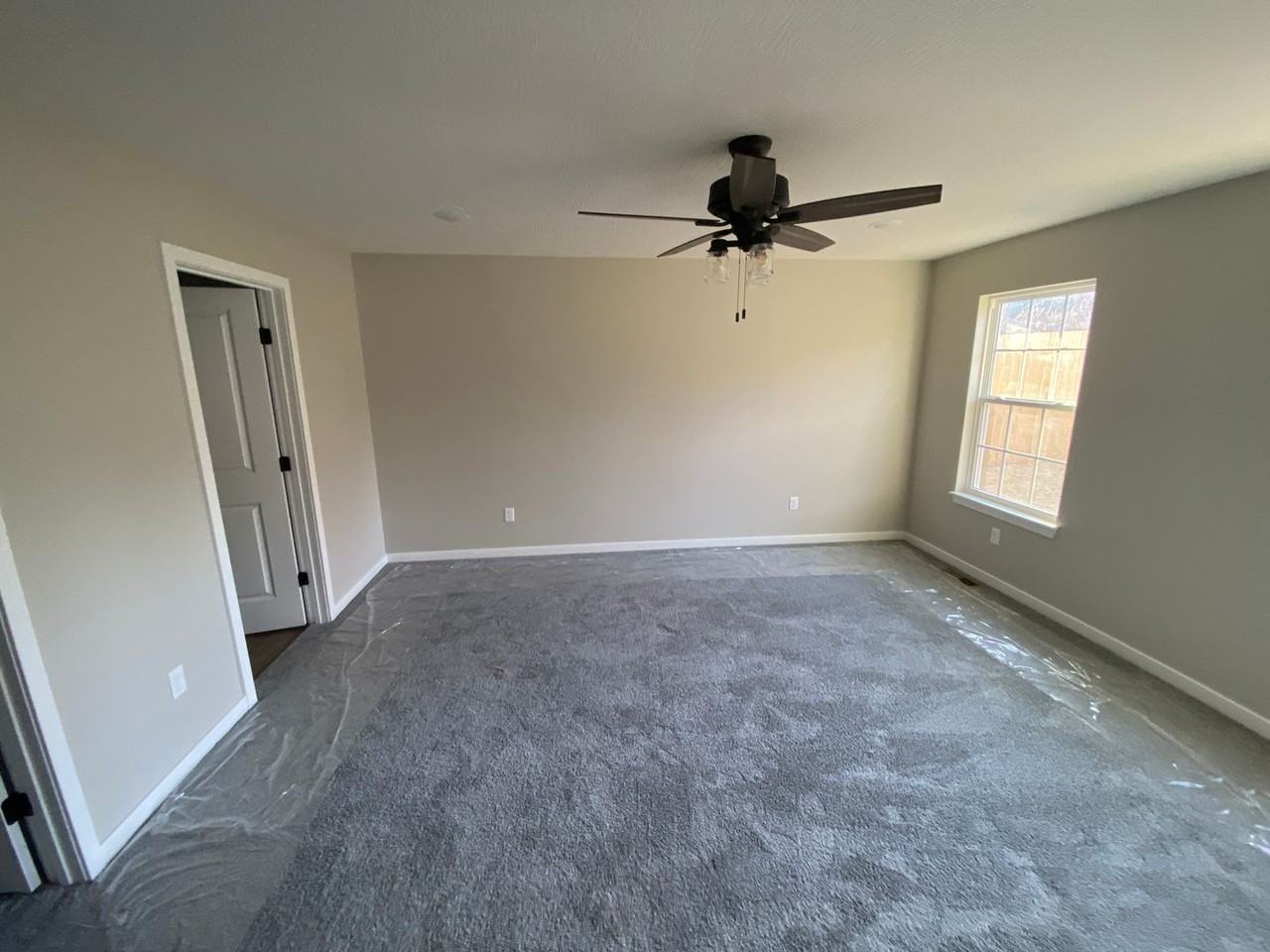 420 E Logan St - Photo 7 of 14