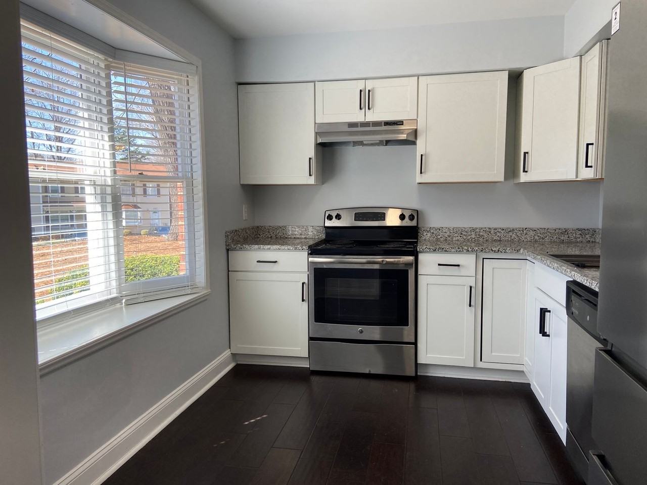4315 Baylor St - Photo 2 of 17