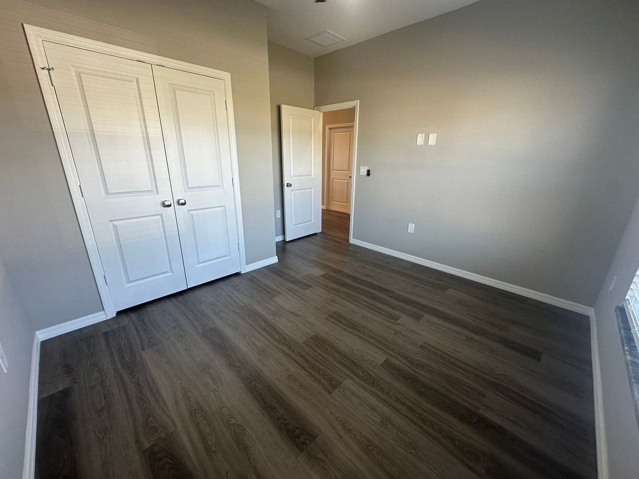 1909 Ne 6th Ave - Photo 6 of 16