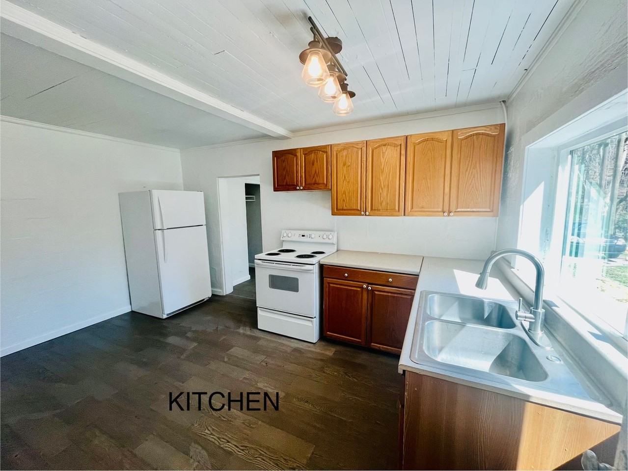1609 Morrisville Rd - Photo 5 of 17