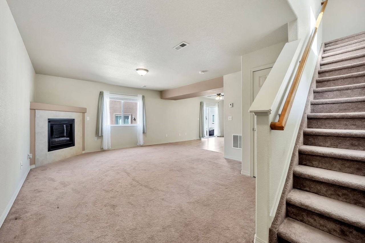 2274 Shady Aspen Dr - Photo 4 of 31