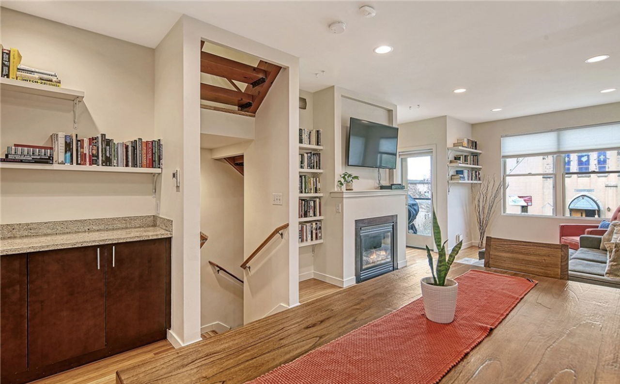 3817 S Angeline St - Photo 5 of 44