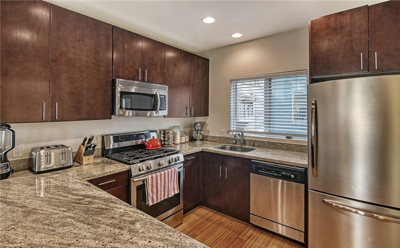 3817 S Angeline St - Photo 6 of 44