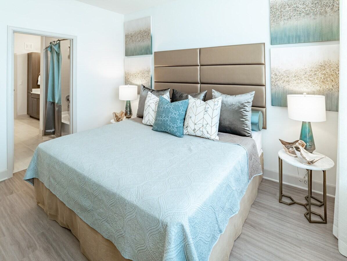 10921 Boudreaux Rd #SL1 - Photo 7 of 14