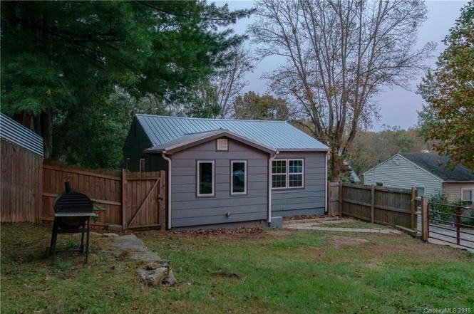 72 Riverview Dr - Photo 3 of 11