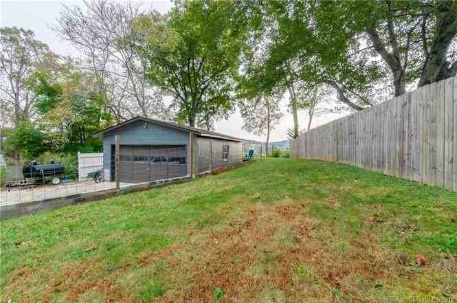 72 Riverview Dr - Photo 4 of 11