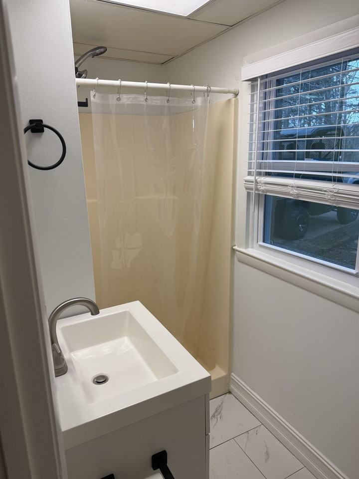 436 Lillian Dr #NA - Photo 6 of 9