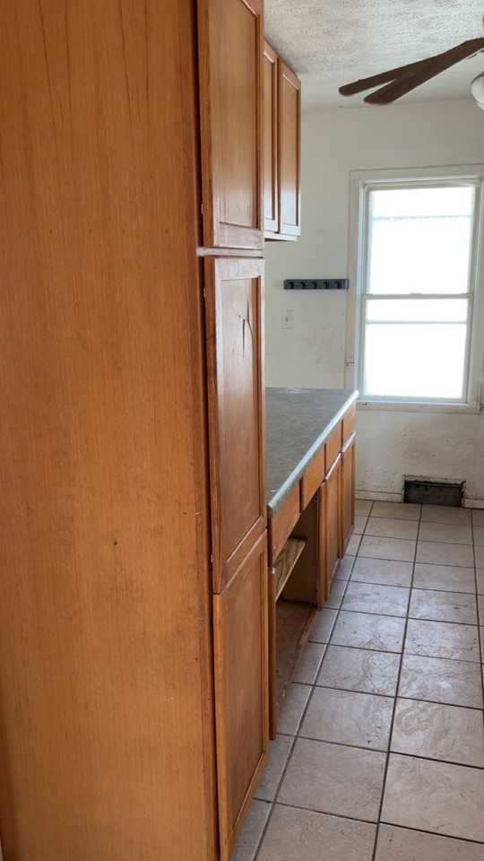 708 29th St #NA - Photo 2 of 10