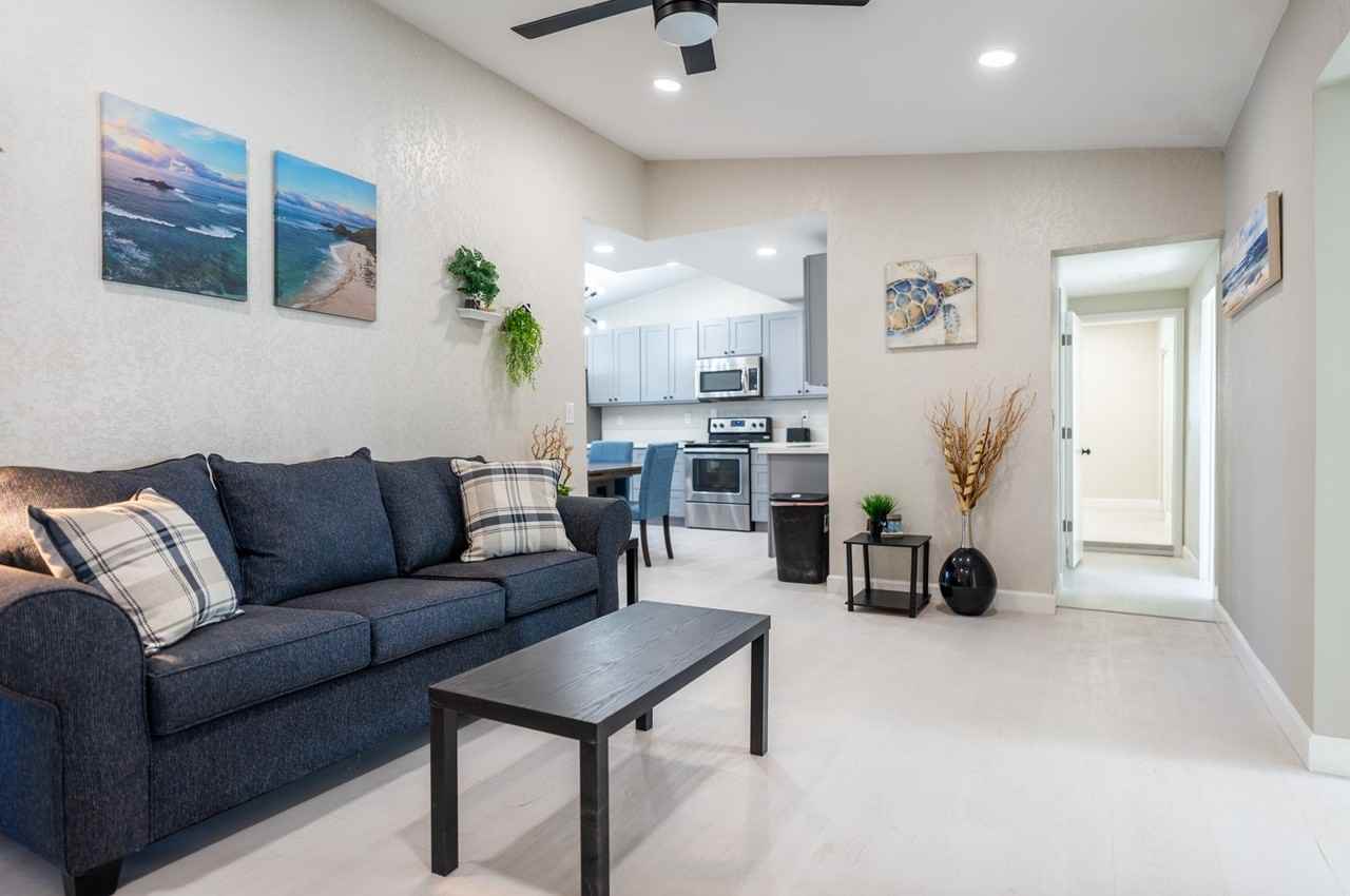 961 S Macdonald #2 - Photo 2 of 10