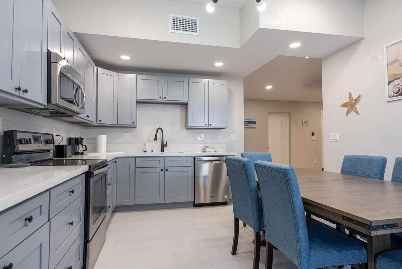 961 S Macdonald #2 - Photo 4 of 10