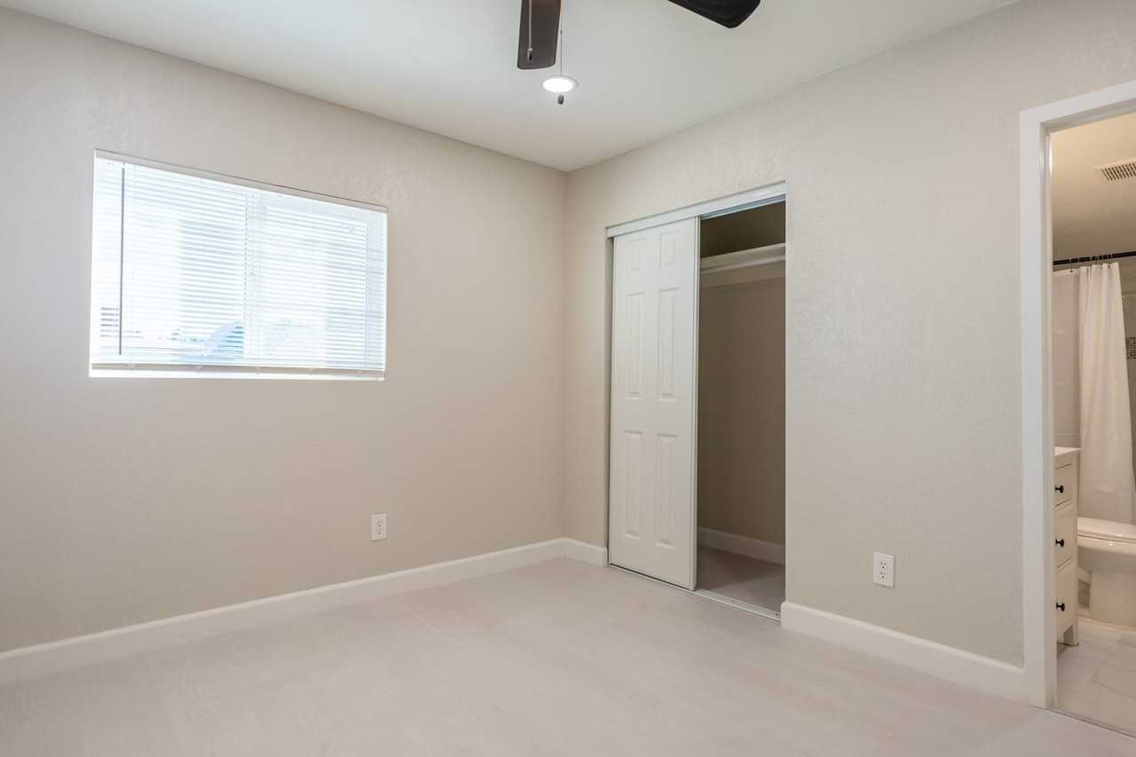 961 S Macdonald #2 - Photo 5 of 10