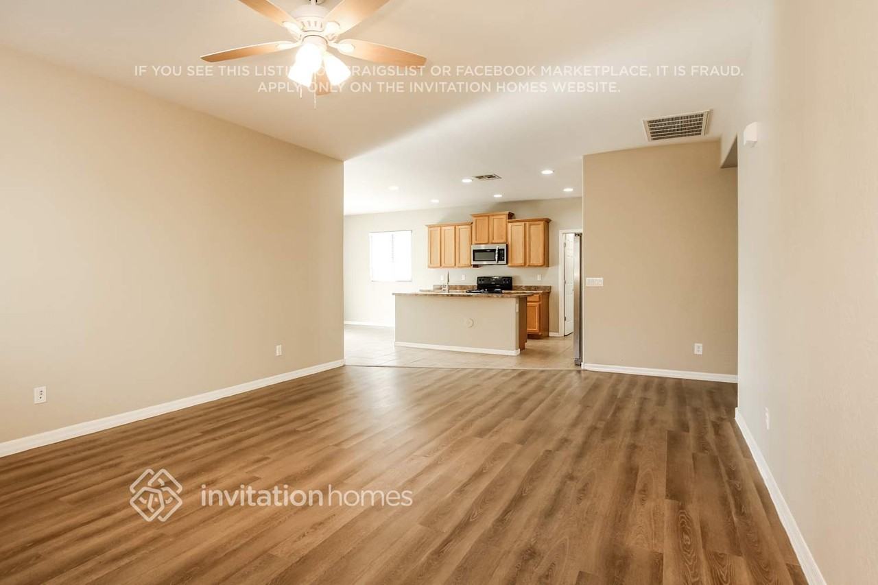 7133 N 73rd Dr - Photo 4 of 17