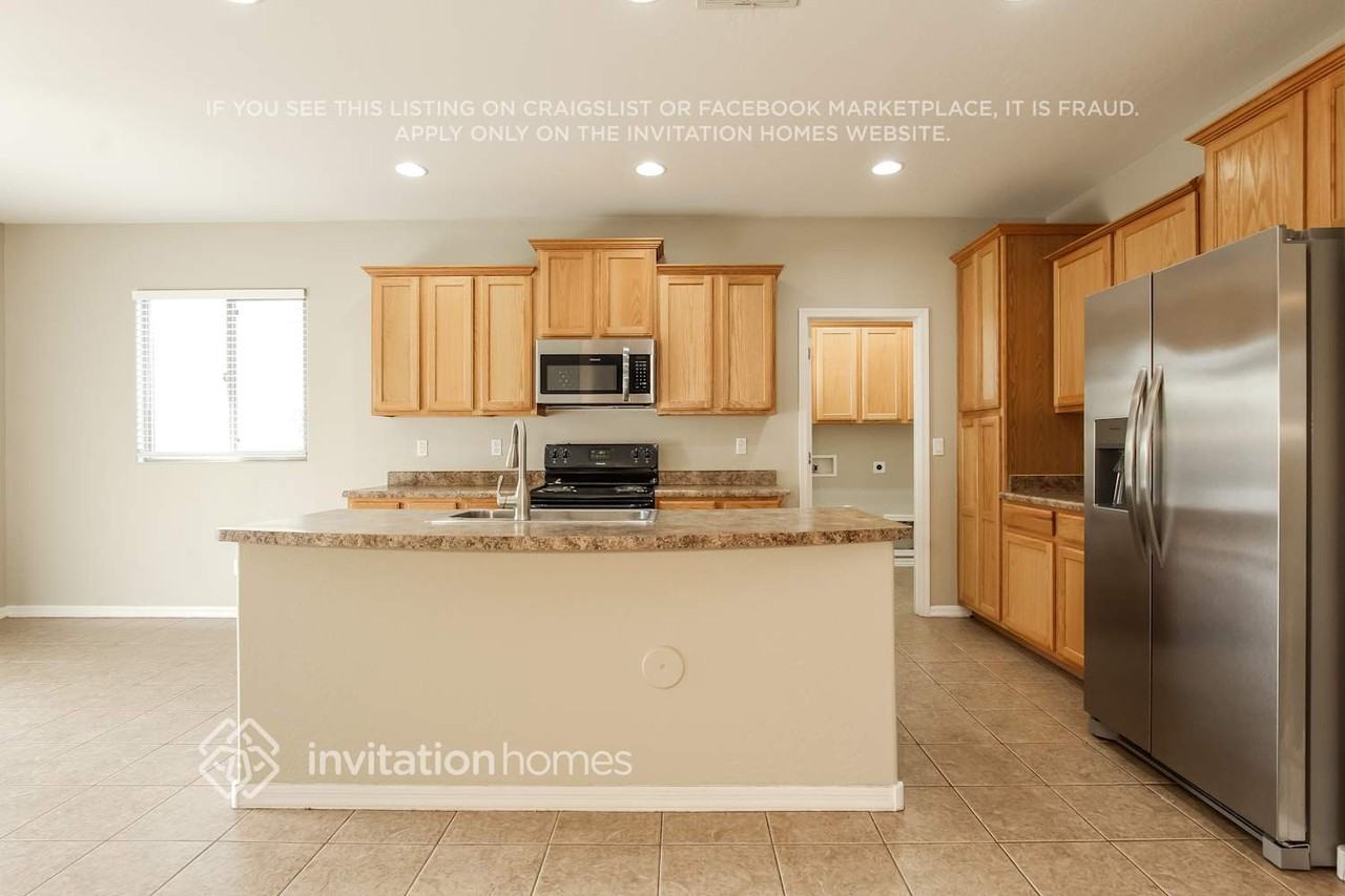 7133 N 73rd Dr - Photo 7 of 17