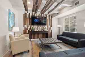 featured image of 11250 Glenwood St