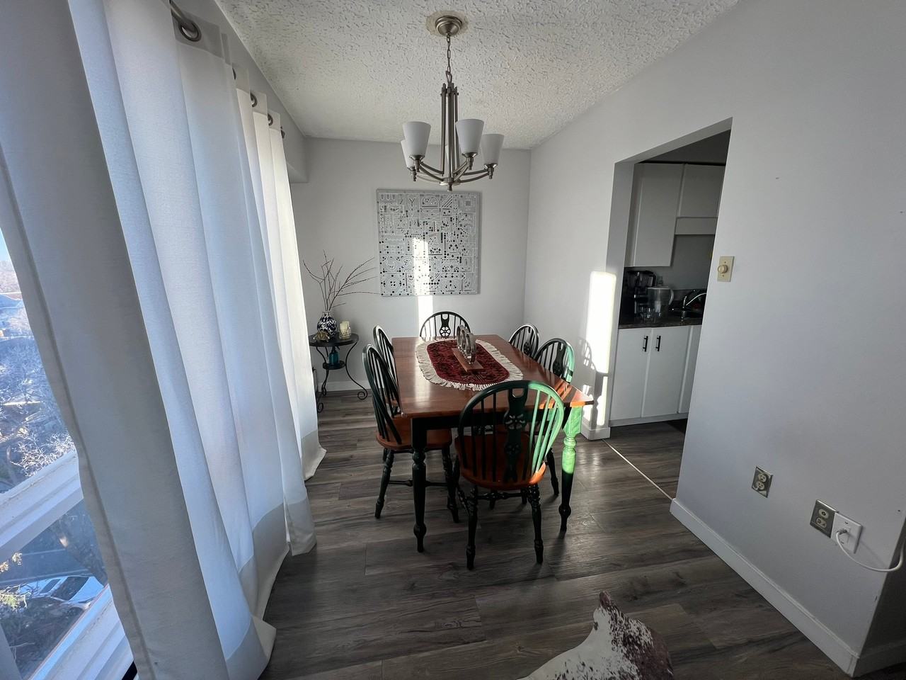 Windsor Tower - Photo 2 of 15