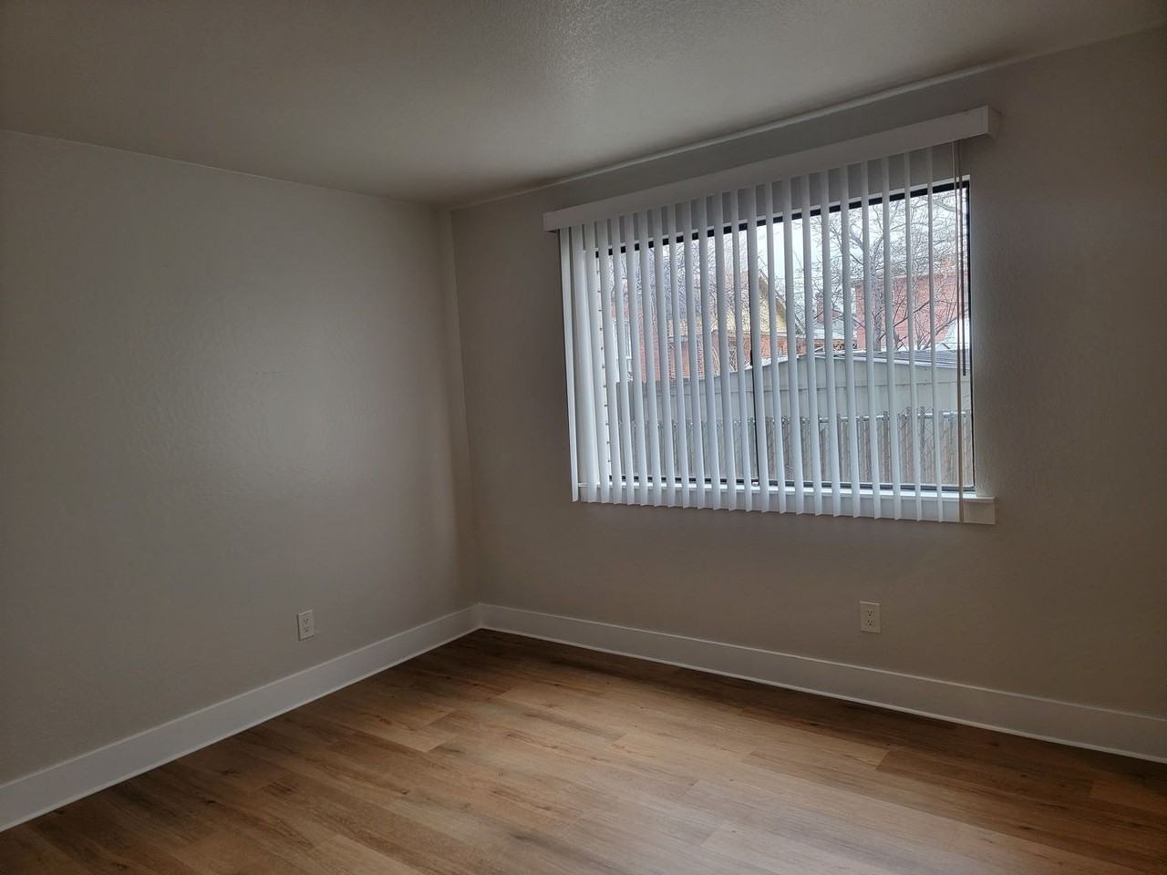 E Taylor St 8-Plex - Photo 4 of 29