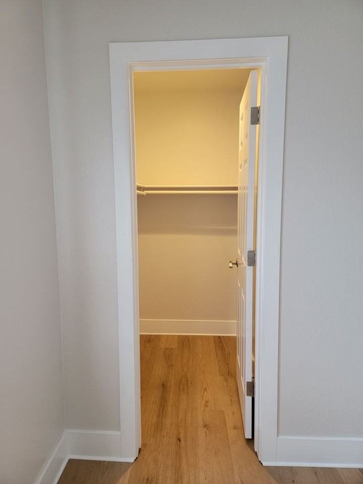 E Taylor St 8-Plex - Photo 7 of 14