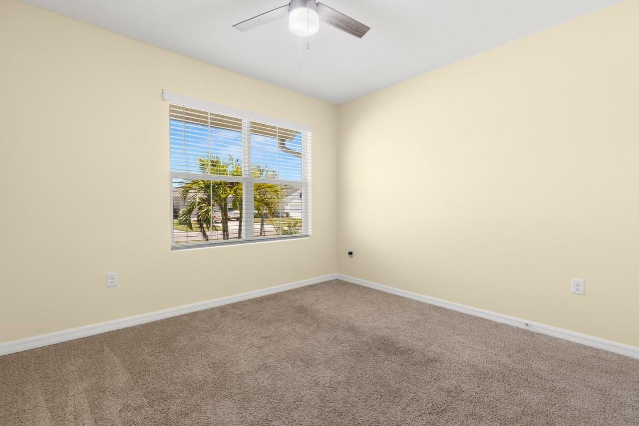 13911 Smiling Daisy Pl - Photo 4 of 20