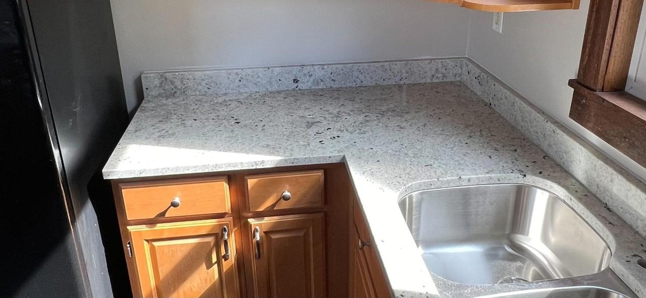 308 N 10th Ave - Photo 2 of 11