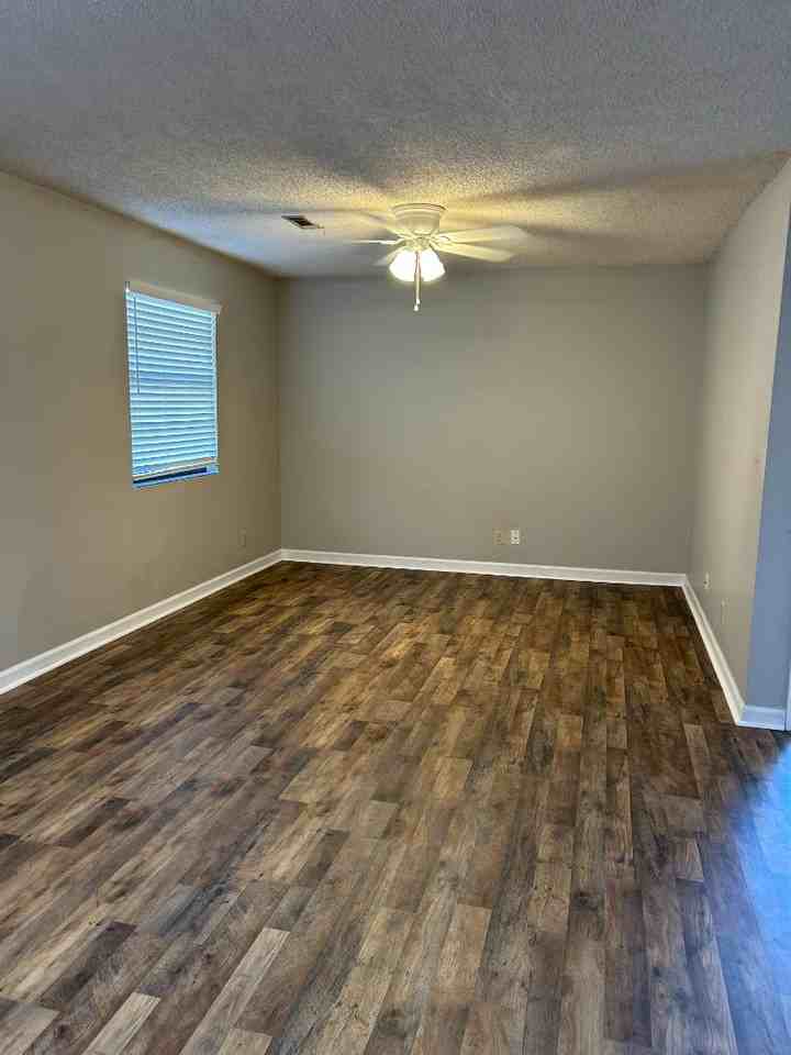 Artisan Place - Photo 3 of 21