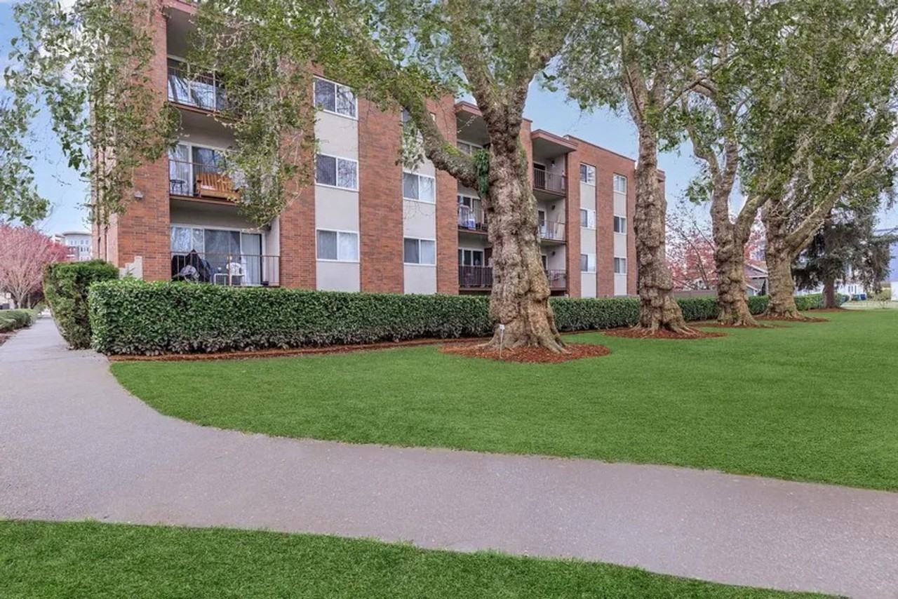 Riverview Apartments - Photo 3 of 8