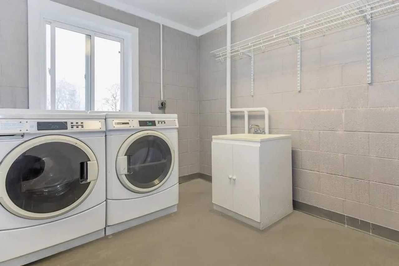 Riverview Apartments - Photo 4 of 8