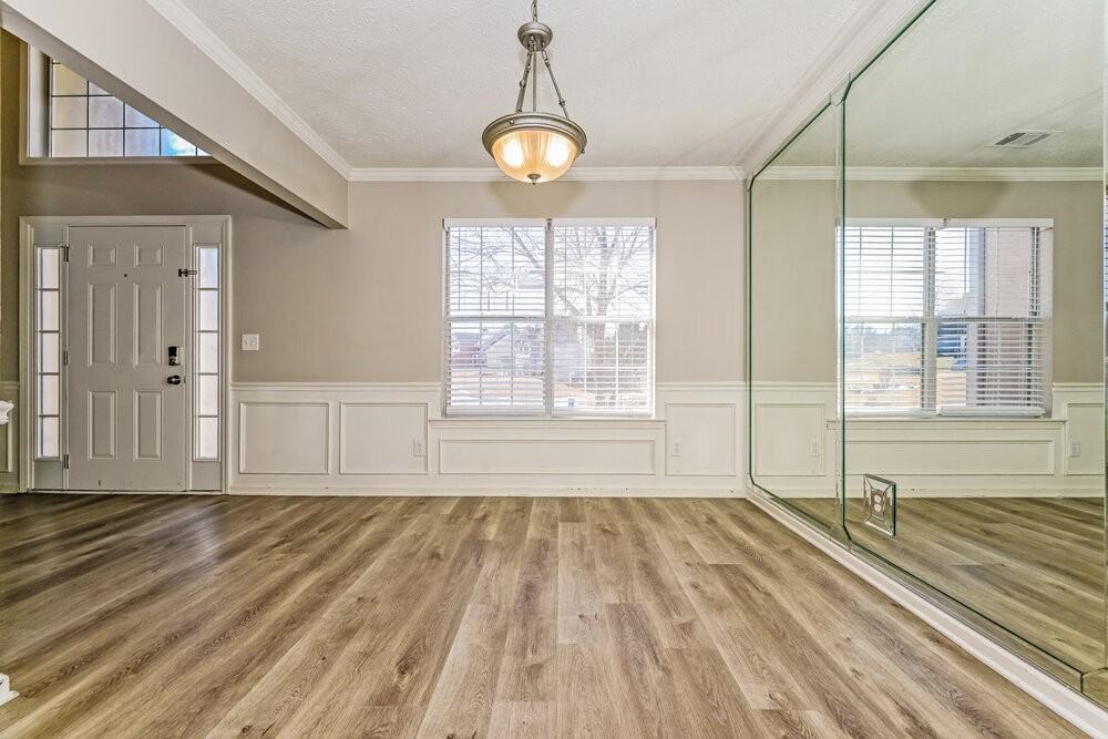 654 Highpoint Way - Photo 6 of 17