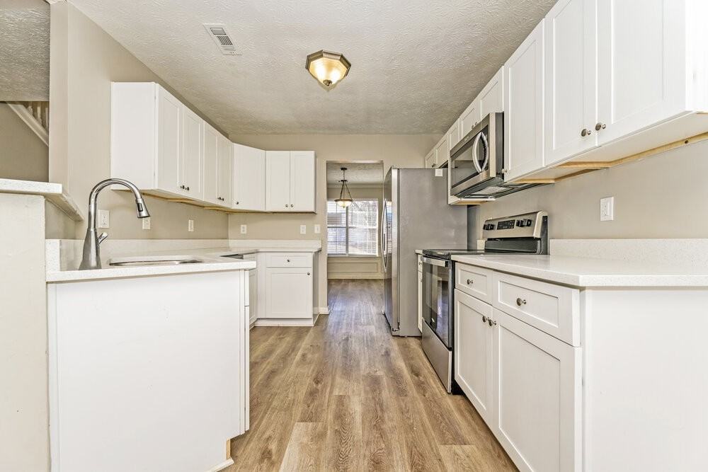 654 Highpoint Way - Photo 7 of 17