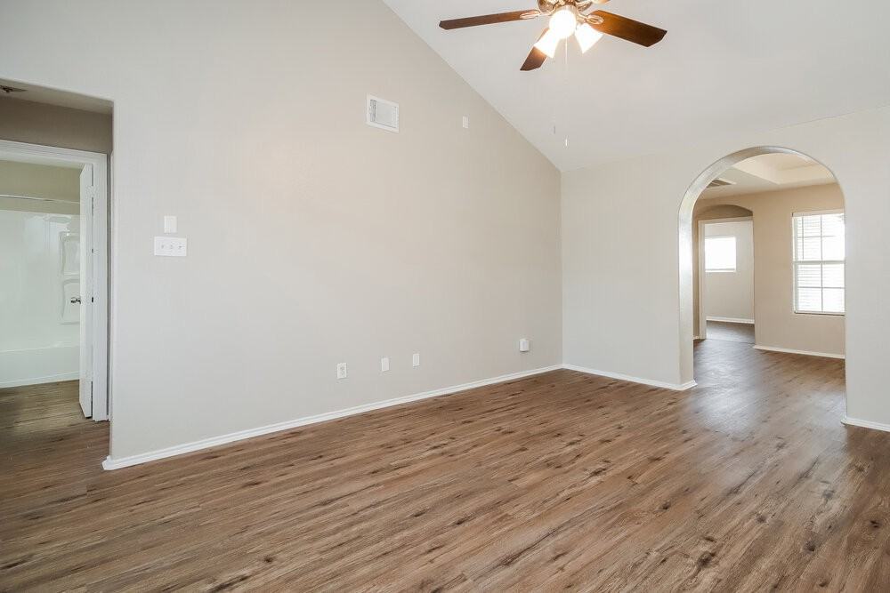 5513 Rio Alamo St - Photo 3 of 16