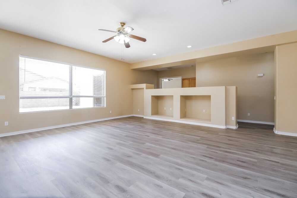 513 W Remington Dr - Photo 3 of 16