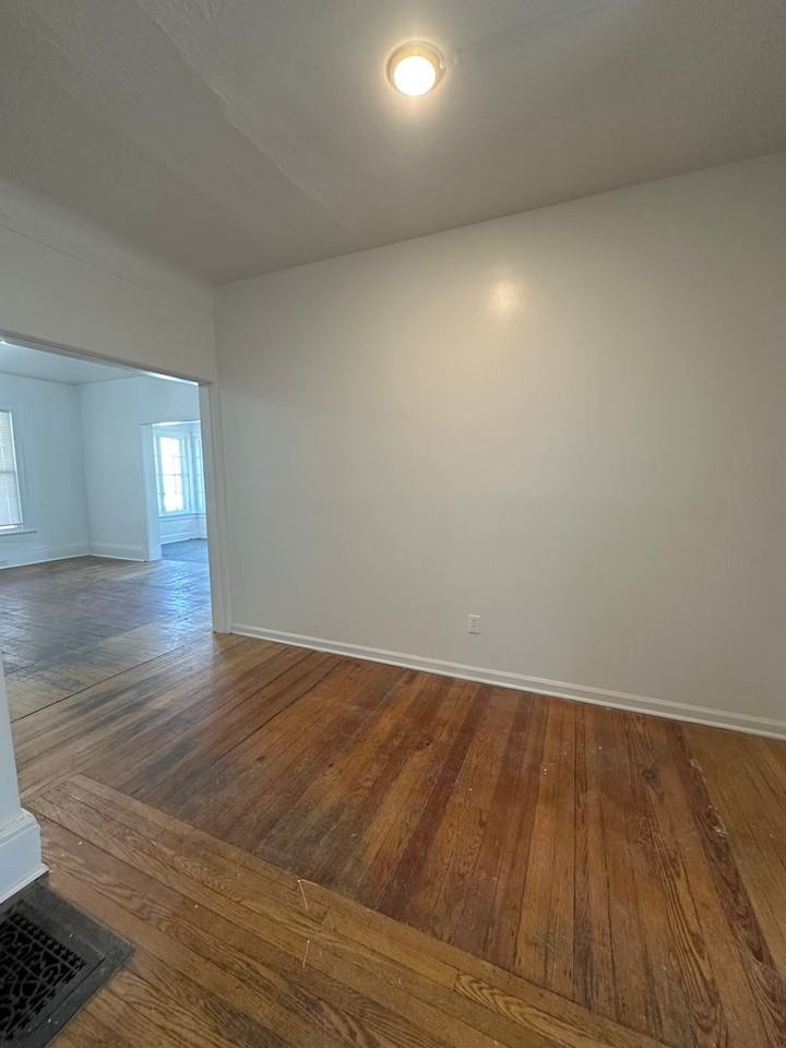 503 Pearl ( Danny Noonan LLC) - Photo 4 of 9