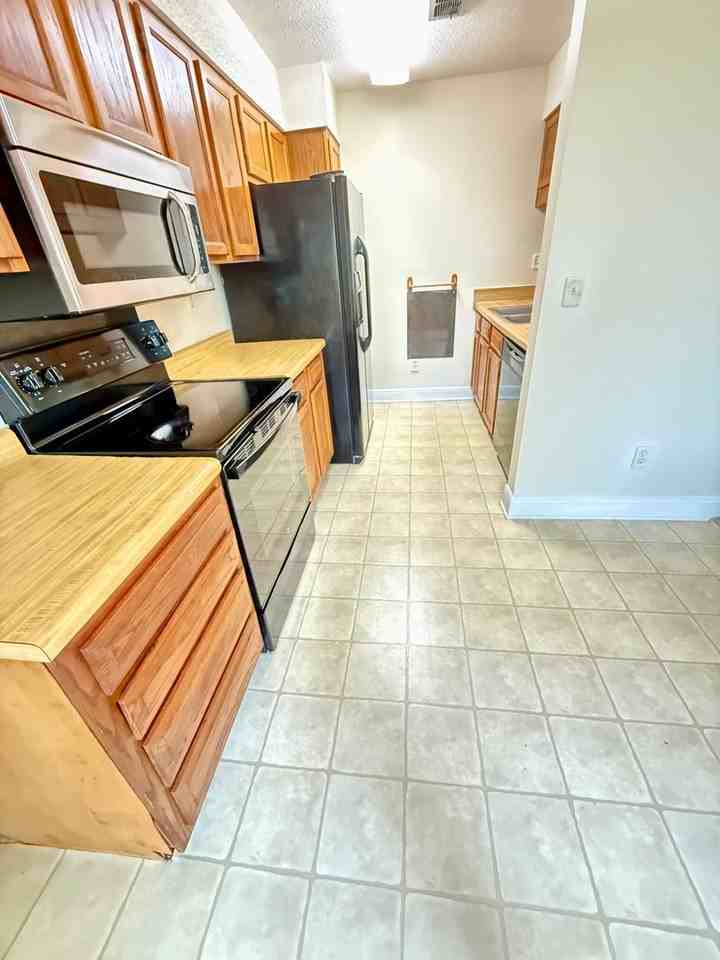 106 Pinehaven Dr - Photo 6 of 15